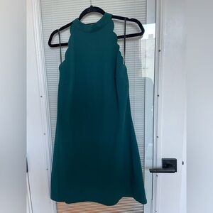 Elegant Green Scalloped Sleeveless Dress